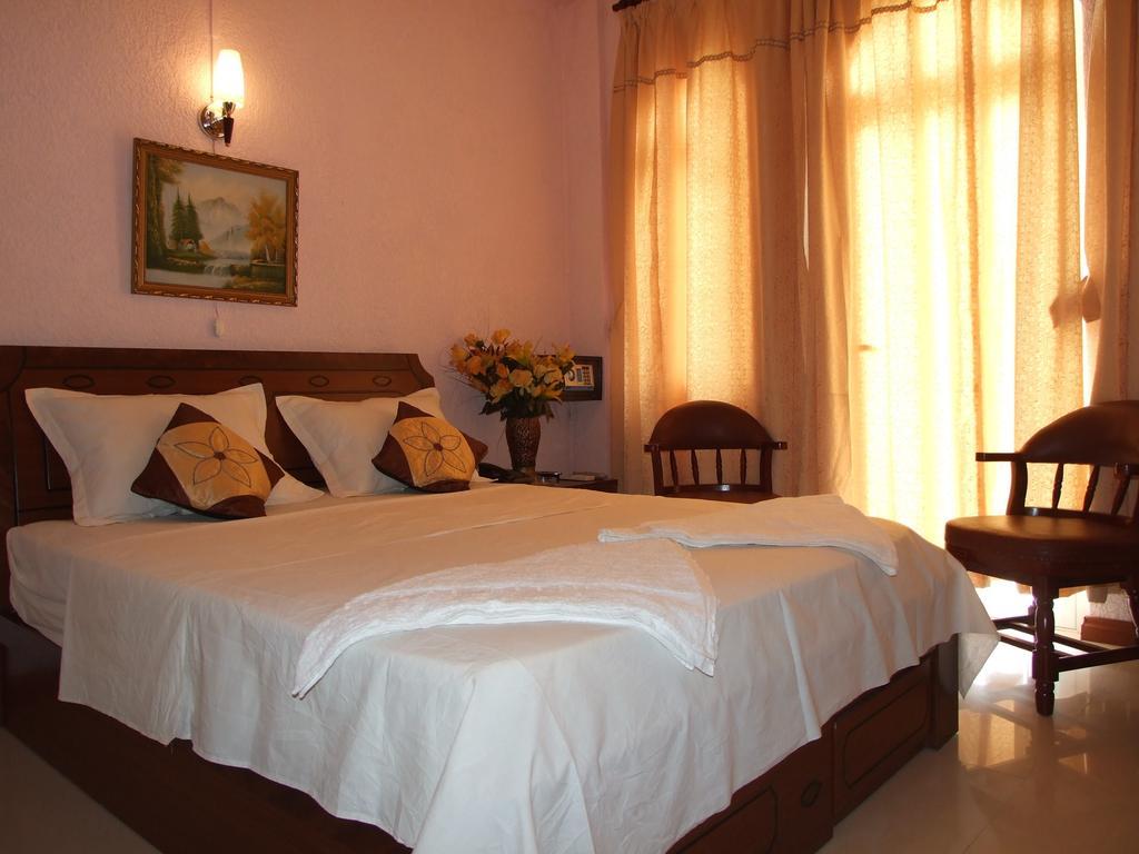 White Shell Lounge And Restaurant Hotel Flic-en-Flacq Екстериор снимка